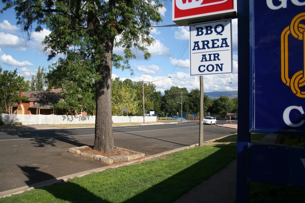 Elms Motor Inn Tumut Exterior foto